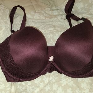 Victoria's Secret body by Victoria bra 34 DDD
